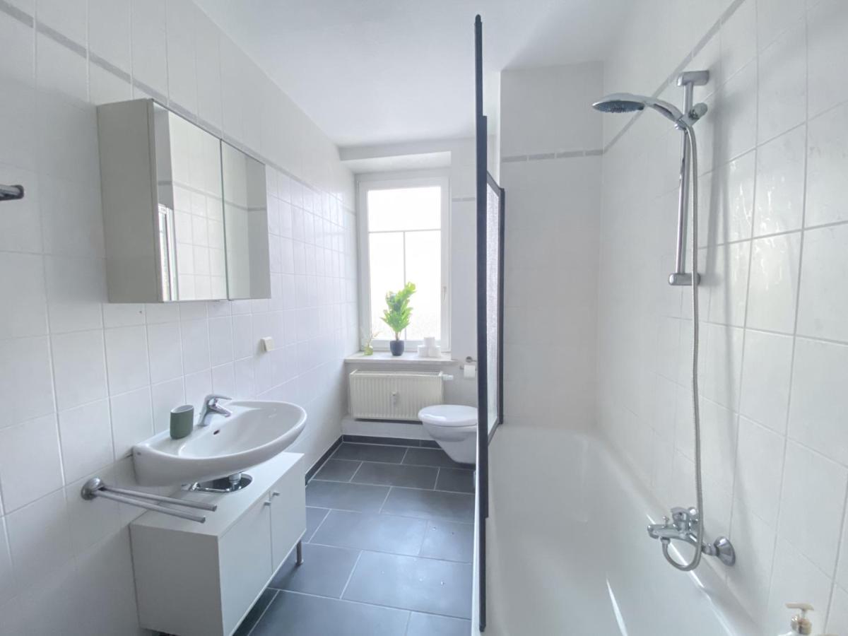 Stilvolle 2 Zimmer Wohnung Mit Kueche, Tv, Waschmaschine Leipzig Exterior foto