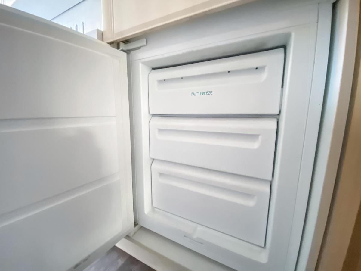 Stilvolle 2 Zimmer Wohnung Mit Kueche, Tv, Waschmaschine Leipzig Exterior foto