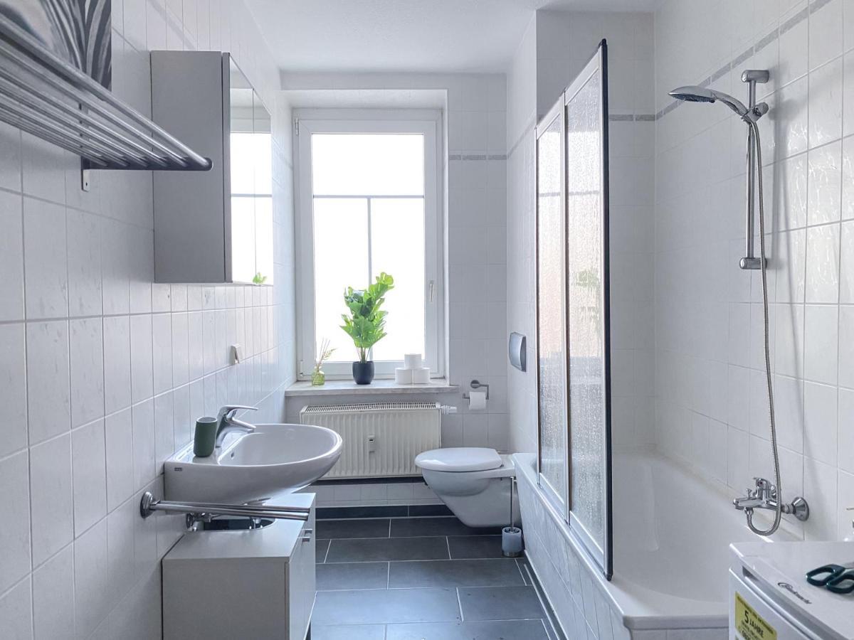 Stilvolle 2 Zimmer Wohnung Mit Kueche, Tv, Waschmaschine Leipzig Exterior foto